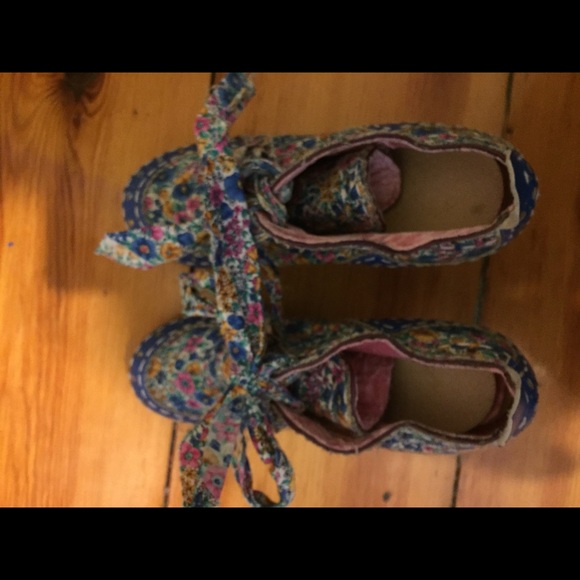 Original shoes size 7 - Picture 2 of 2